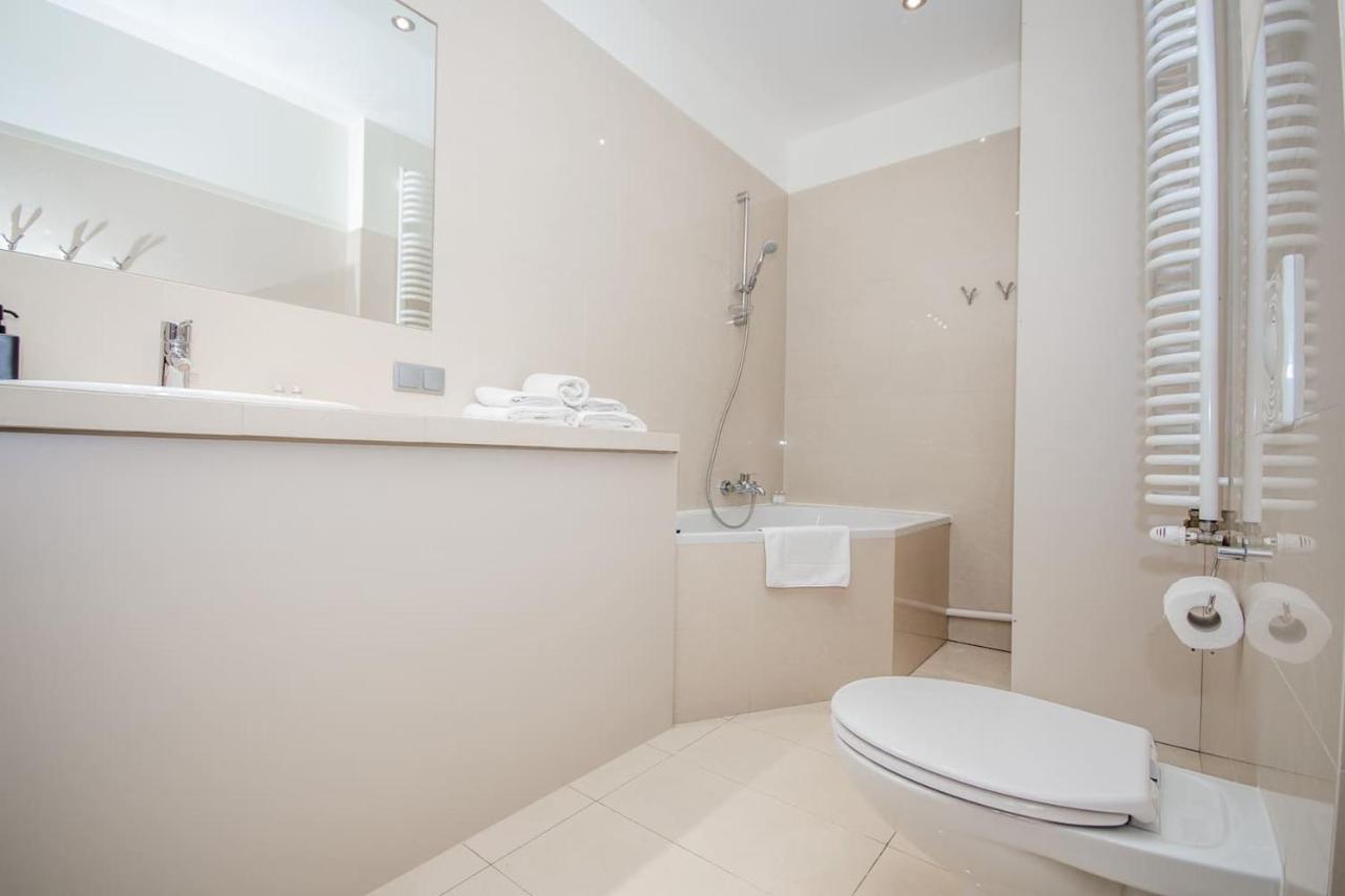 Inpoint 2-Bedrooms Apartment With Private Garden And Free Parking Cracóvia Exterior foto