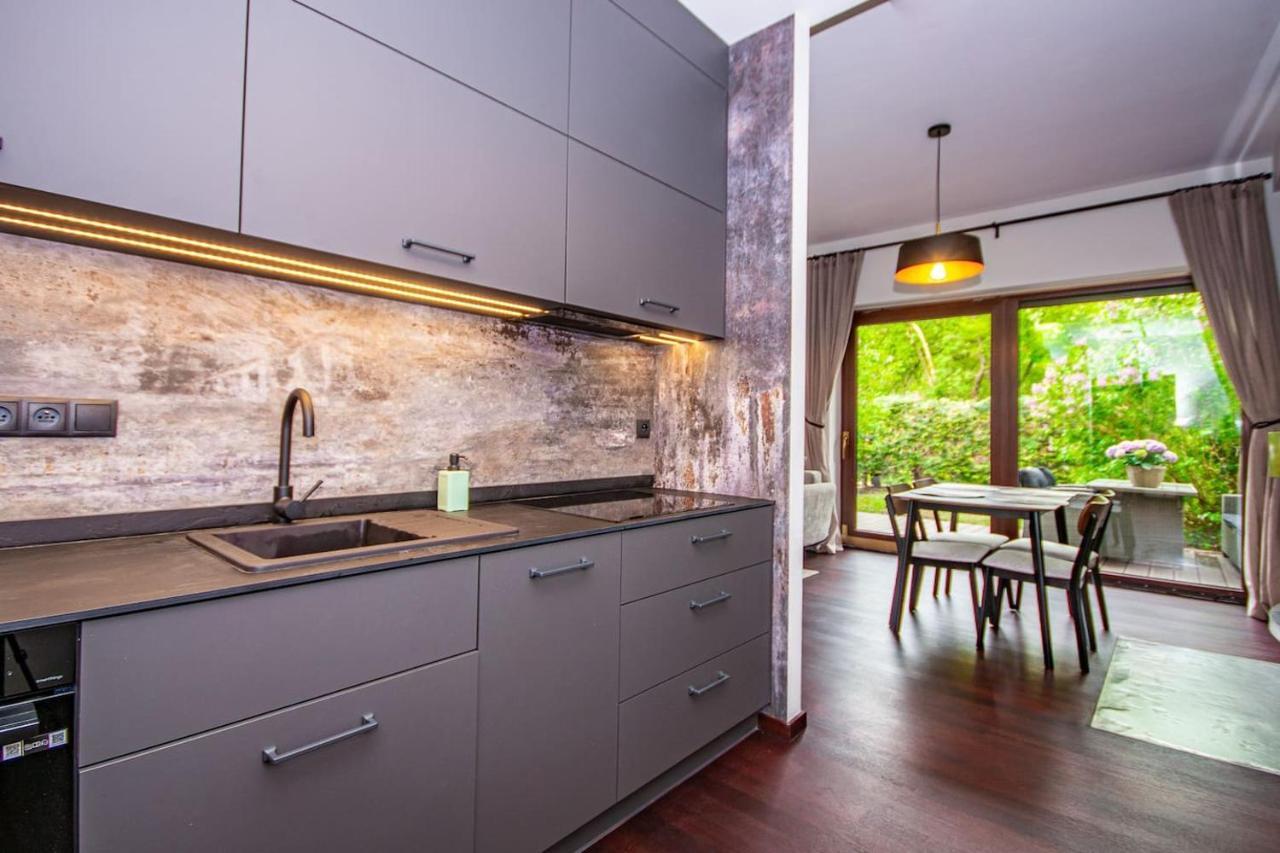Inpoint 2-Bedrooms Apartment With Private Garden And Free Parking Cracóvia Exterior foto