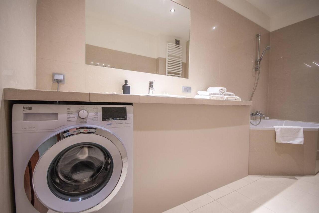 Inpoint 2-Bedrooms Apartment With Private Garden And Free Parking Cracóvia Exterior foto